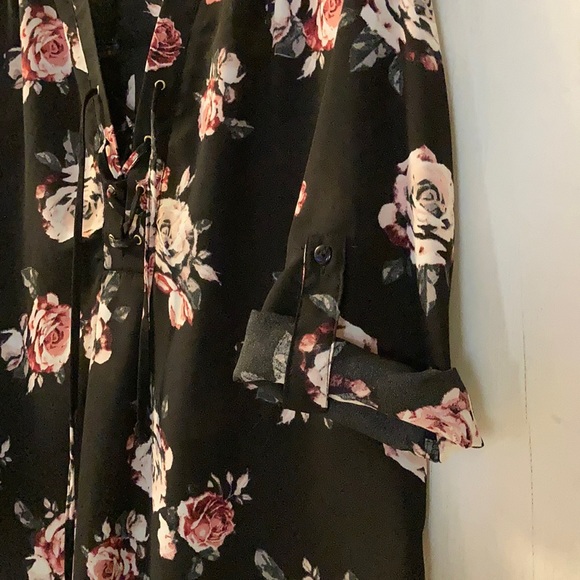 Black Floral Flirty & Fun Top - Picture 7 of 7